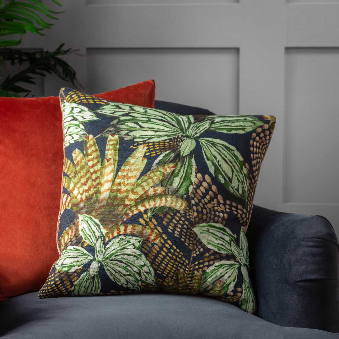 MOGORI ABSTRACT LEAVES 43X43 CUSHION CASE GREEN