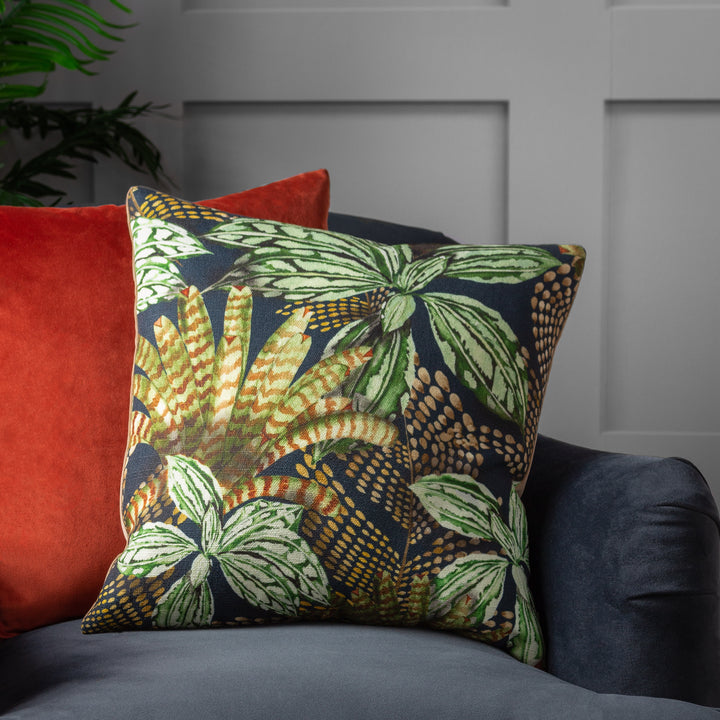 MOGORI ABSTRACT LEAVES 43X43 CUSHION CASE GREEN