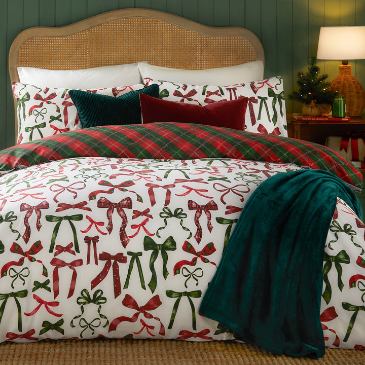 Nathalie Bows Double Duvet Set Berry/Pine - image 4