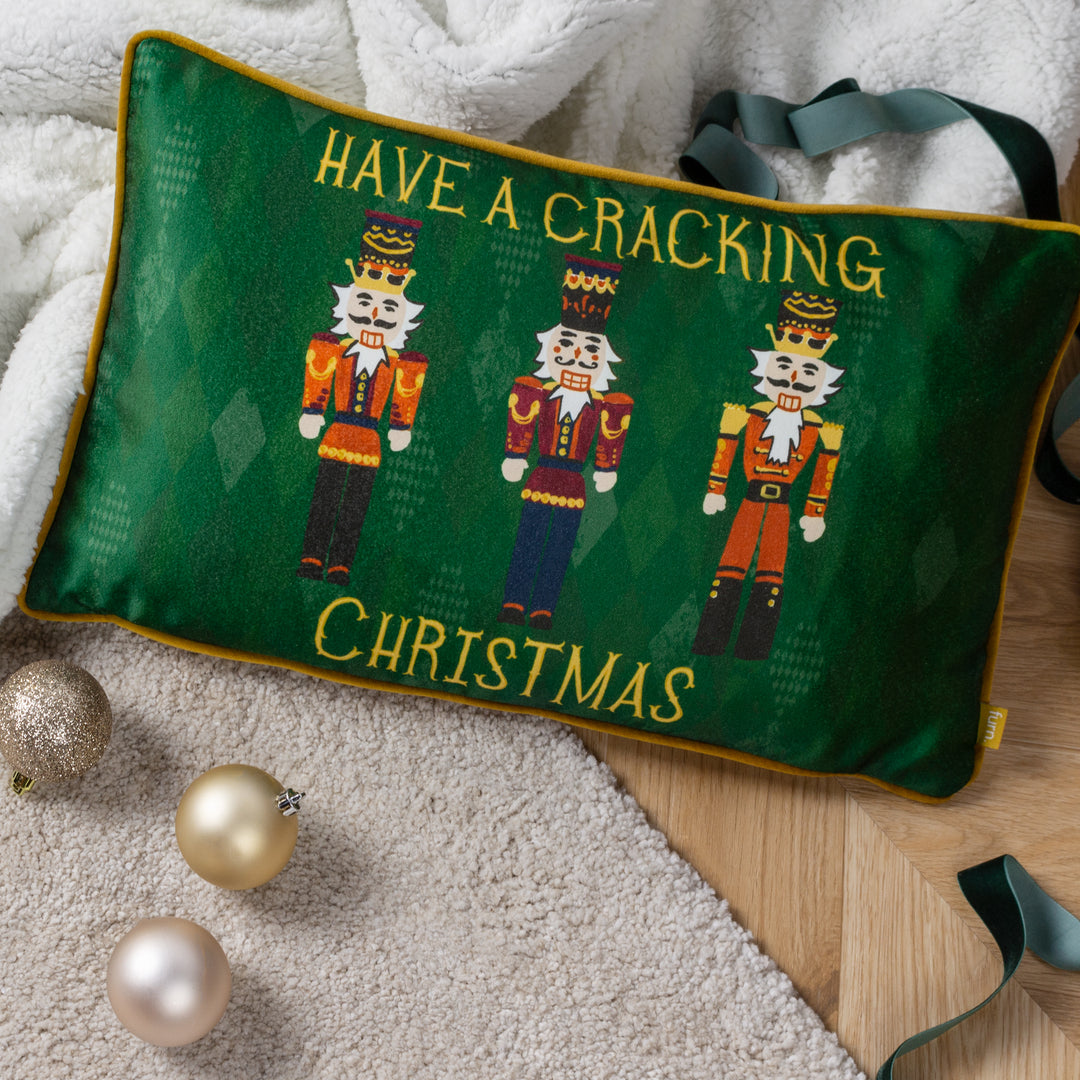 NUTCRACKER CRACKING CHRISTMAS 30X50 CUSHION CASE GREEN