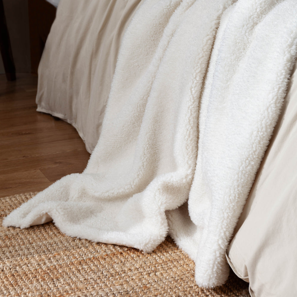 Olann 130x180 Throw Ecru - image 2