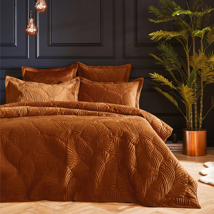 Palmeria King Size Quilted Duvet Set Rust