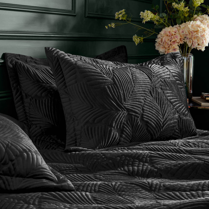Palmeria Super King Quilted Duvet Set Black - image 3
