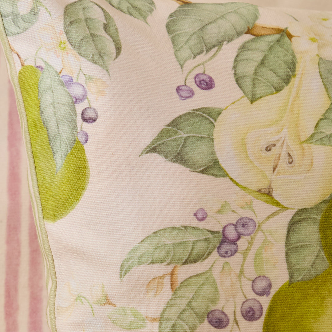 PEAR ORCHARD 43X43 CUSHION CASE GREEN
