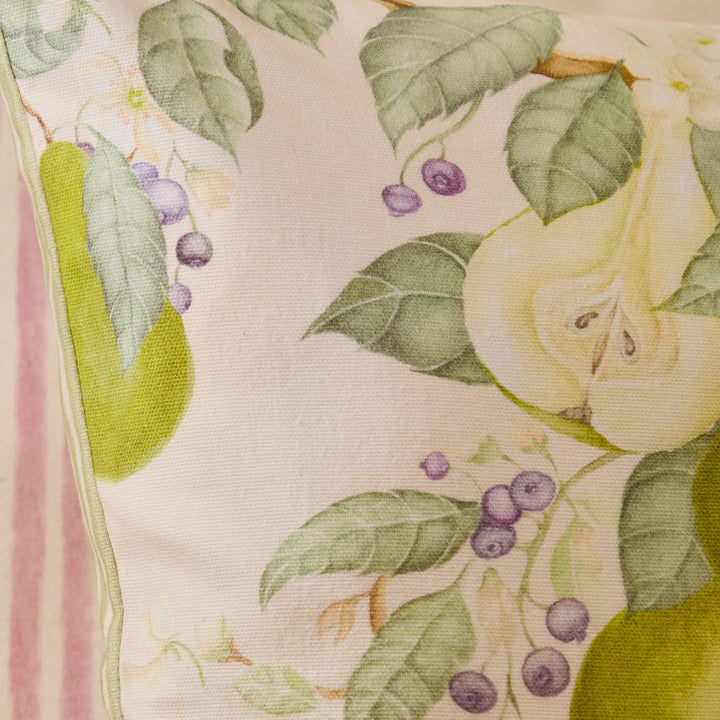 PEAR ORCHARD 43X43 CUSHION CASE GREEN
