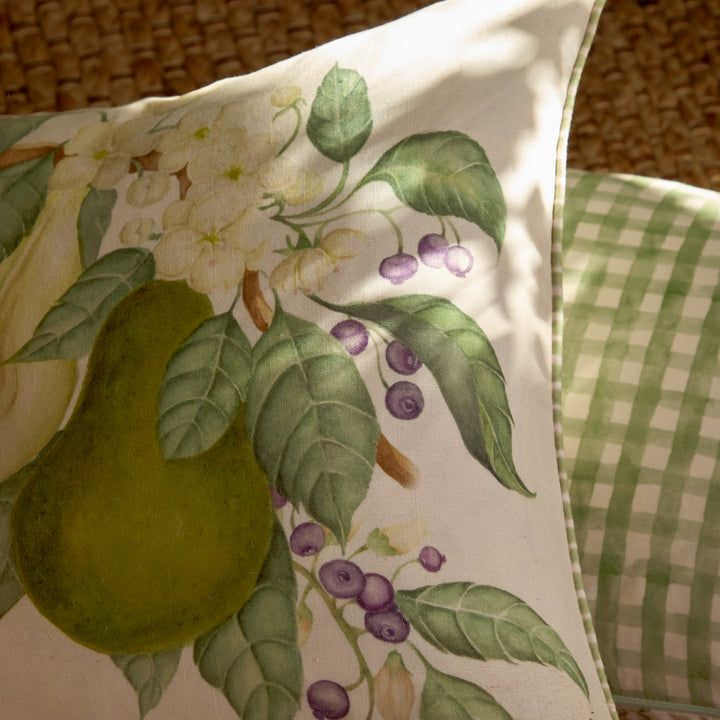 PEAR ORCHARD 43X43 OUTDOOR CUSHION CASE GREEN