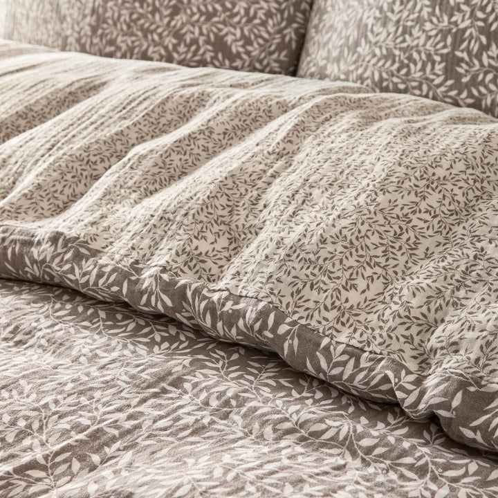 Perrie Leaf Double Duvet Set Mole - image 5