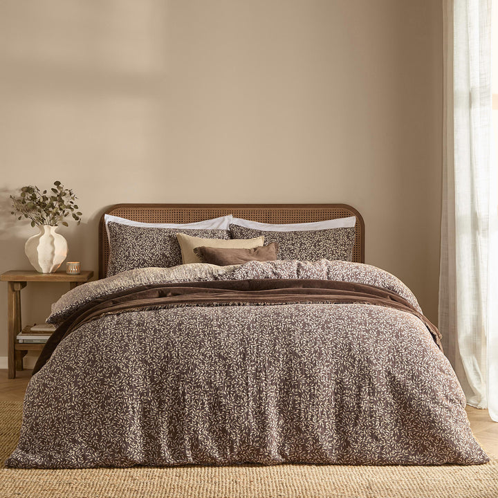 Perrie Leaf King Duvet Set Chocolate - image 3