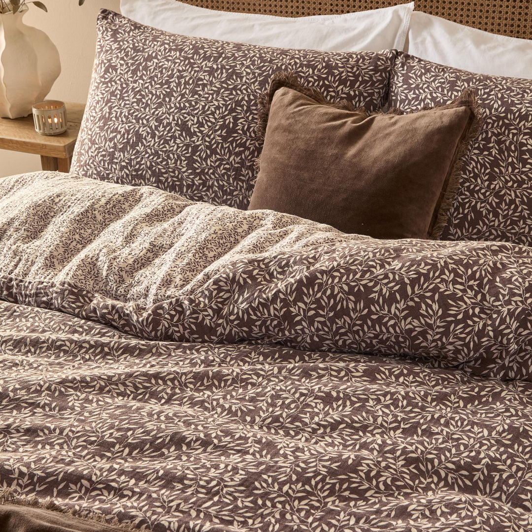 Perrie Leaf King Duvet Set Chocolate - image 6