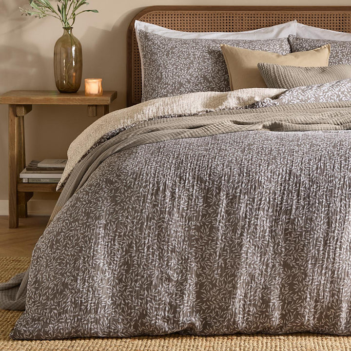 Perrie Leaf King Duvet Set Mole