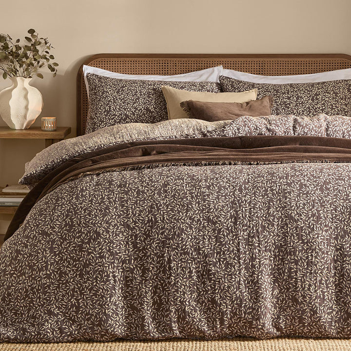 Perrie Leaf Super King Duvet Set Chocolate - image 2