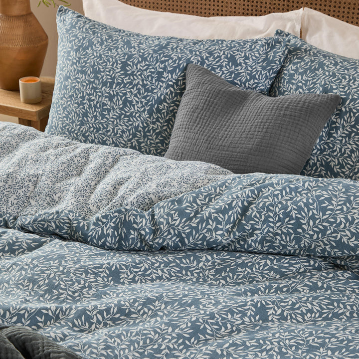 Perrie Leaf Super King Duvet Set Denim - image 6