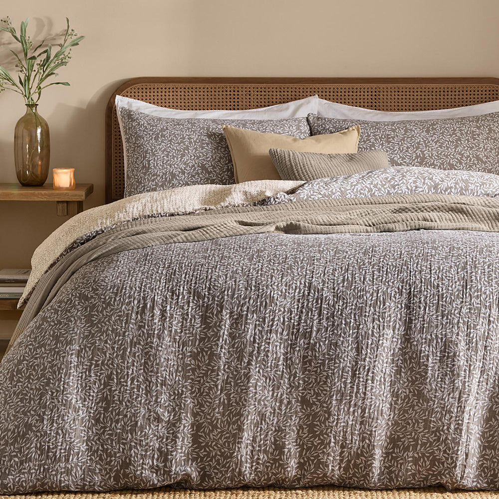 Perrie Leaf Super King Duvet Set Mole - image 2
