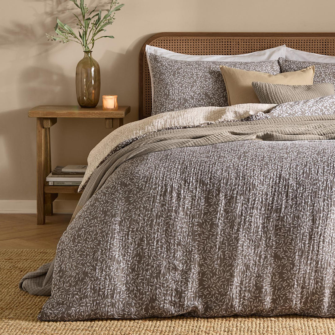 Perrie Leaf Super King Duvet Set Mole - image 7