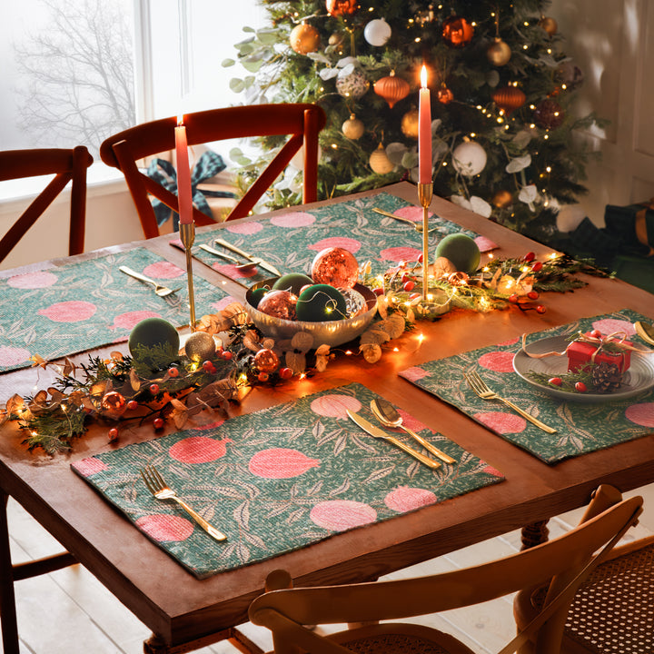 Pomegranate 46x36 Set Of 4 Table Placemats Green