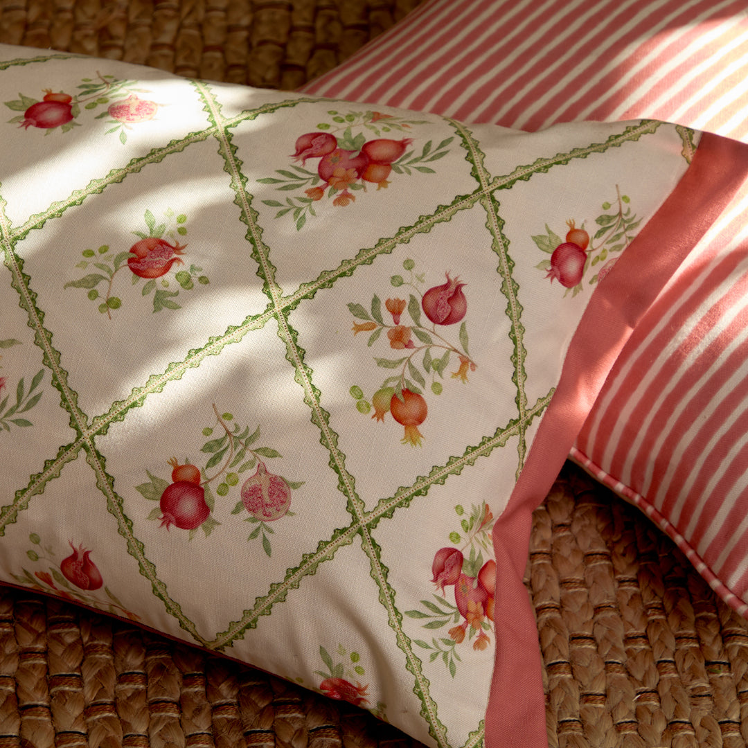 POMEGRANATE TRELLIS 40X60  OUTDOOR CUSHION CASE RED
