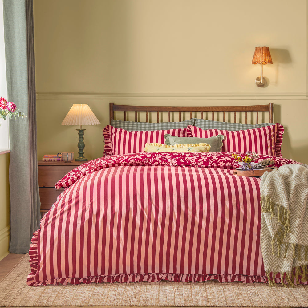 Posie Super King Duvet Set Berry - image 2