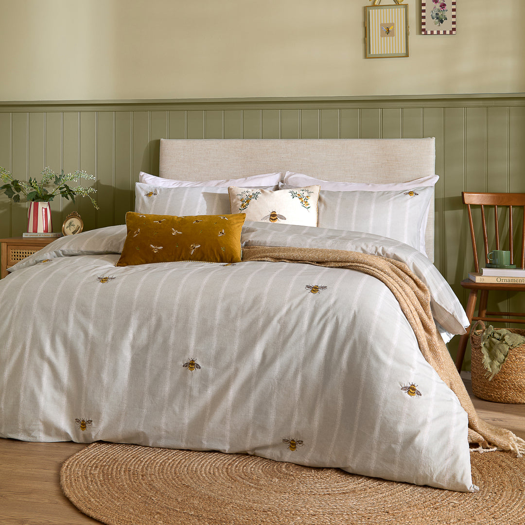 Ramble Bees Single Duvet Set Natural