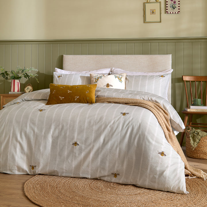Ramble Bees Single Duvet Set Natural