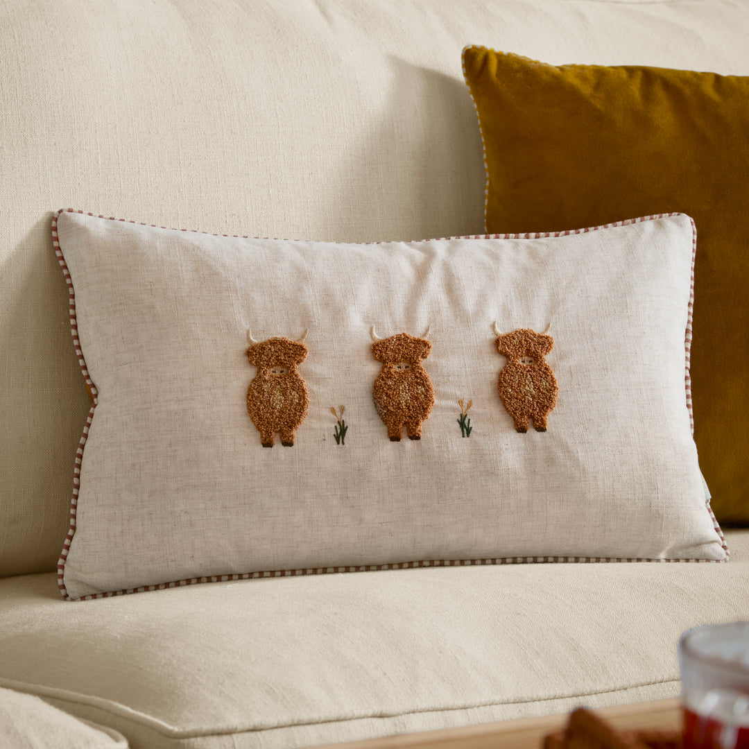 Ramble Highland Cows 30x50 Cushion Case Ginger