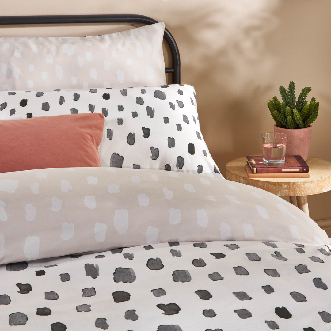 Robi Microfibre Single Duvet Set Linen/Charcoal - image 2
