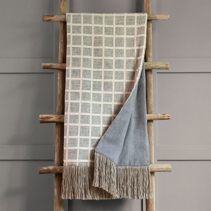 SALVIAN 136X200 THROW NATURAL
