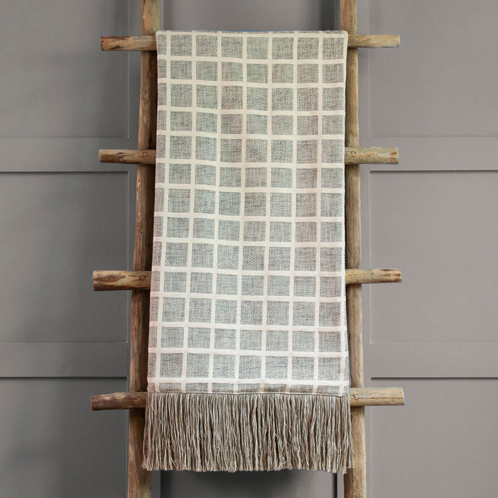SALVIAN 136X200 THROW NATURAL