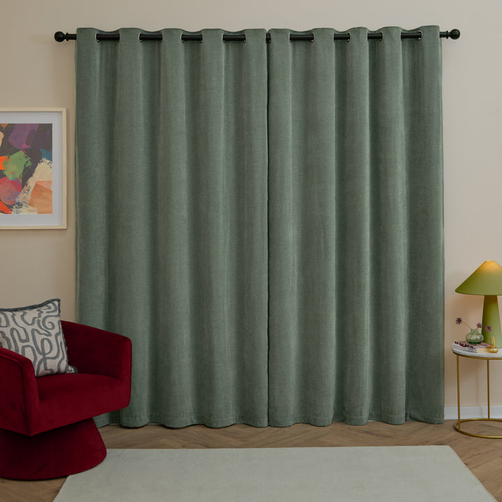 Soft Chenille Blackout 117x183 Eyelet Curtains Green - image 3