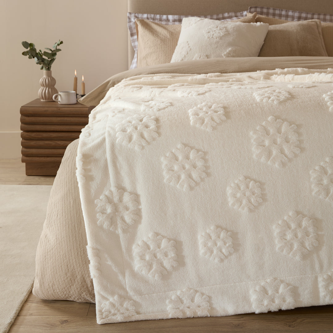 Snowflakes Fur 50x50 Cushion Case Snow White - image 5