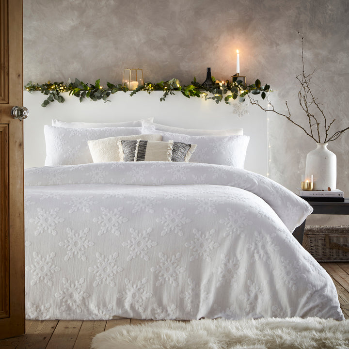 Snowflake Tufted Super King Duvet Set White