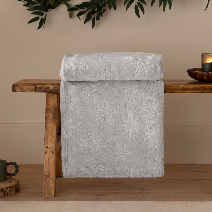 Snowflakes 140x180 Throw Grey