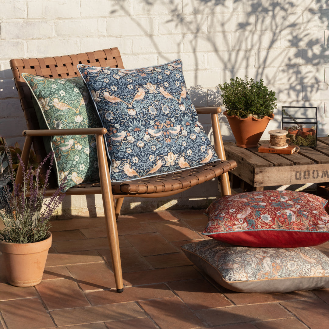Strawberry Thief 50x50 Outdoor Cushion Berry - image 6