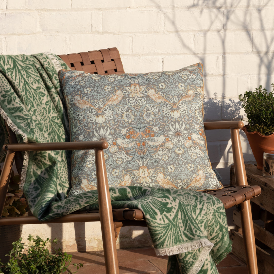 Strawberry Thief 50x50 Outdoor Cushion Biscuit