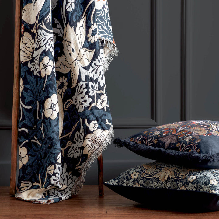 Strawberry Thief 140x170 Throw Indigo - image 6