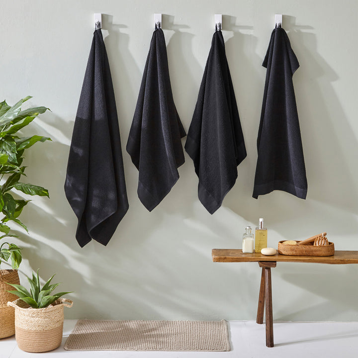 TEXTURED HAND TOWEL BLACK