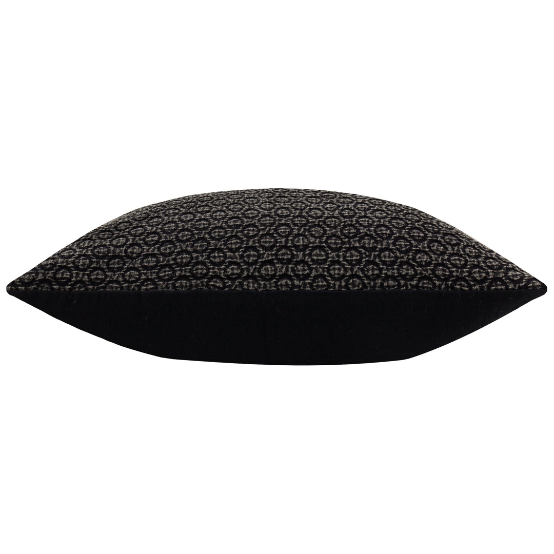 TRYFAN 50X50 CUSHION CASE BLACK