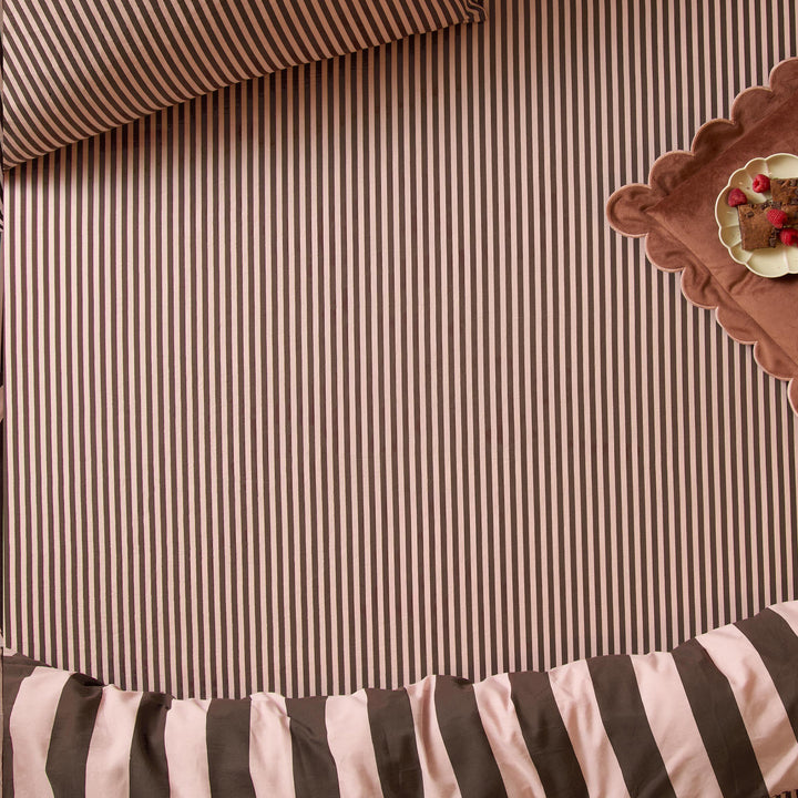 The Ultimate Stripe Super King Fitted Sheet Berry Brownie