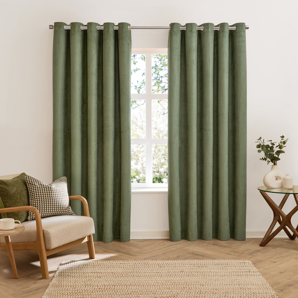Verso 168x183 Blackout Eyelet Curtains Green - image 2
