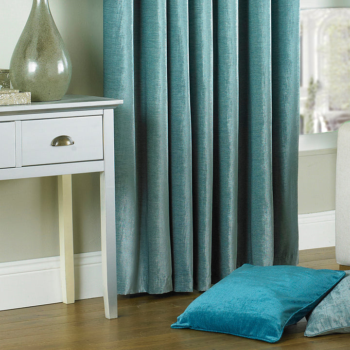 WELLESLEY 229X229 EYELET CURT DEB