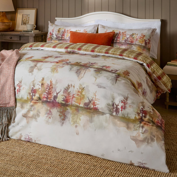 Wilderness Super King Duvet Set Plum - image 4