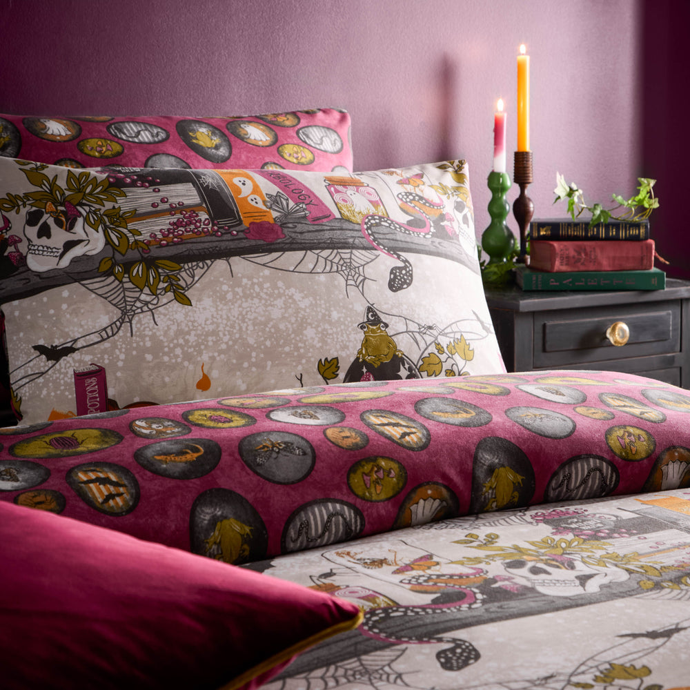 Witchy Tales Super King Size Duvet Set Multi - image 2