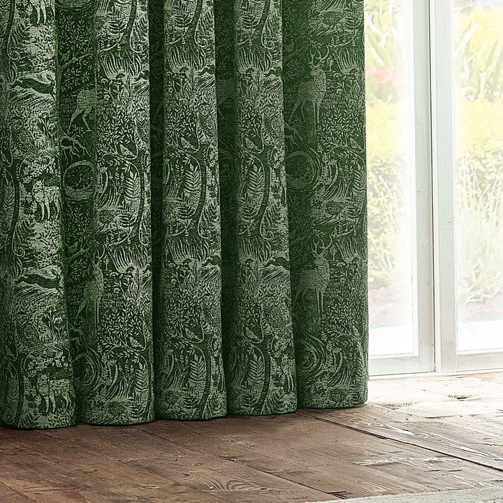 WINTER WOODS 228X182 EYELET CURTAINS EMERALD